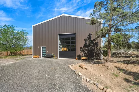 65450 76th St, Bend, OR 97703