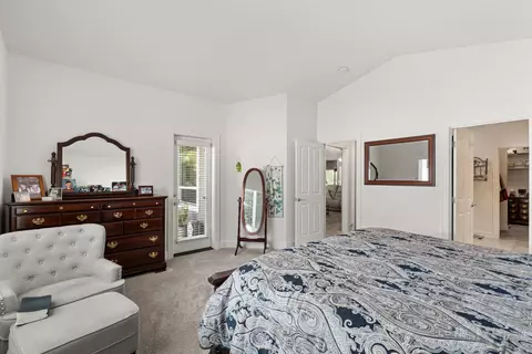 Bedroom - 115 Sandridge Way, Eagle Point, OR 97524 photo 2 of 4