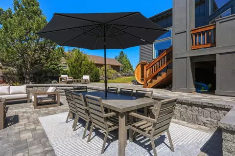 Exterior - 26 NW Skyliner Summit Loop, Bend, OR 97703 photo 3 of 8
