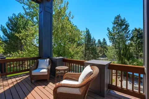 Exterior - 26 NW Skyliner Summit Loop, Bend, OR 97703 photo 2 of 8