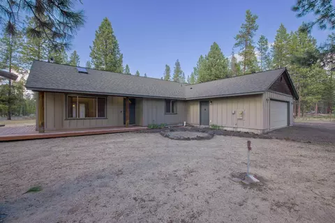 327 Chapman St, Gilchrist, OR 97737