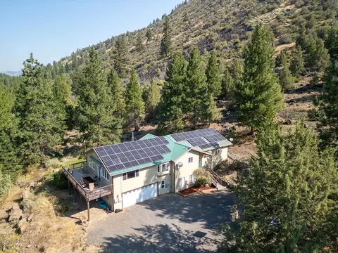 12129 Old Fort Rd, Klamath Falls, OR 97601