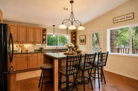 291 Pyle Dr #291, Grants Pass, OR 97527