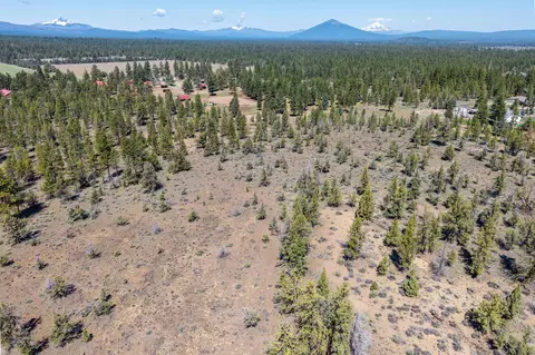 67372 Harrington Loop Rd, Bend, OR 97703 photo 25