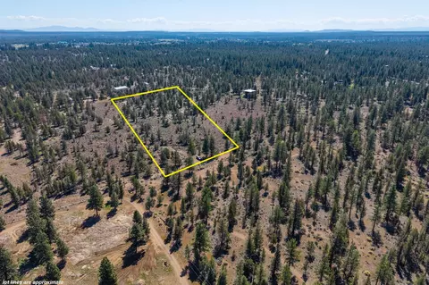 67372 Harrington Loop Rd, Bend, OR 97703 photo 4