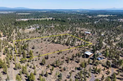 67372 Harrington Loop Rd, Bend, OR 97703 photo 5