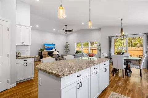 Kitchen - 353 Cedar Ridge Dr, Cave Junction, OR 97523 photo 4 of 5