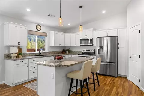 Kitchen - 353 Cedar Ridge Dr, Cave Junction, OR 97523 photo 1 of 5