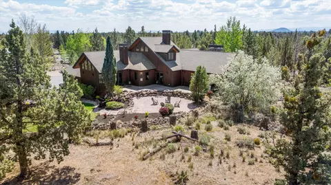 Exterior - 64155 Hunnell Rd, Bend, OR 97703 photo 26 of 28
