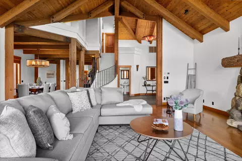 Living - 64155 Hunnell Rd, Bend, OR 97703 photo 3 of 3