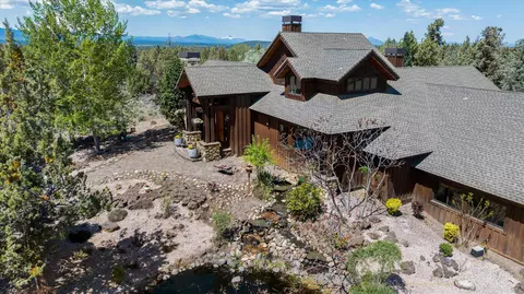 Exterior - 64155 Hunnell Rd, Bend, OR 97703 photo 27 of 28