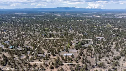 View/Area - 64155 Hunnell Rd, Bend, OR 97703 photo 2 of 7