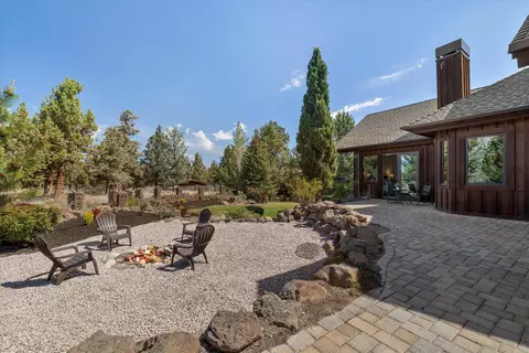Exterior - 64155 Hunnell Rd, Bend, OR 97703 photo 10 of 28