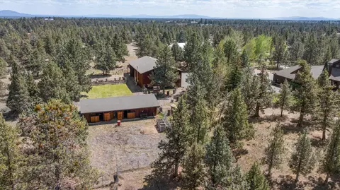 View/Area - 64155 Hunnell Rd, Bend, OR 97703 photo 7 of 7