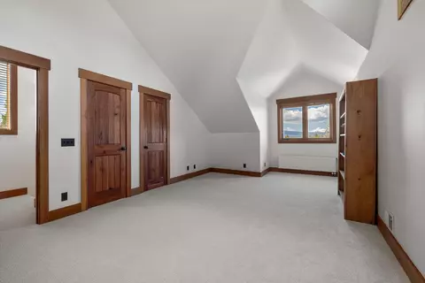 Bedroom - 64155 Hunnell Rd, Bend, OR 97703 photo 6 of 7