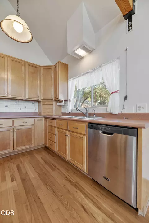 Kitchen - 1050 Humbug Creek Rd, Applegate, OR 97530 photo 3 of 3