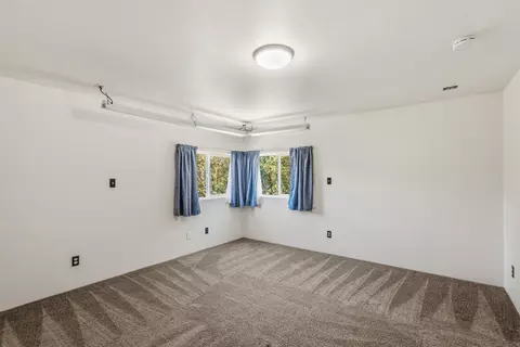 Bedroom - 1050 Humbug Creek Rd, Applegate, OR 97530 photo 1 of 5