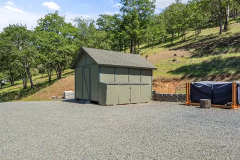 Exterior - 1050 Humbug Creek Rd, Applegate, OR 97530 photo 9 of 12