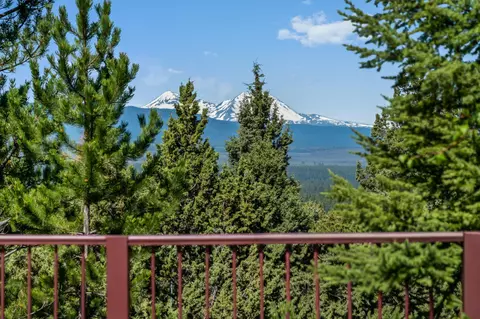 2594 NW Obrien Ct, Bend, OR 97703