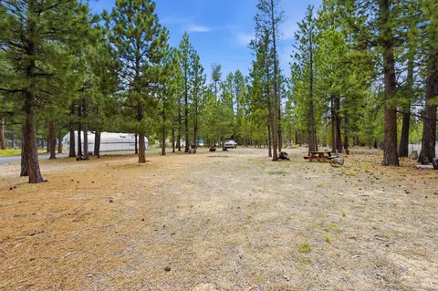 Exterior - 149068 Mabel Dr, La Pine, OR 97739 photo 15 of 17