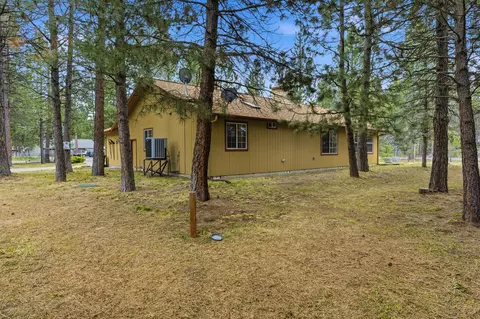 Exterior - 149068 Mabel Dr, La Pine, OR 97739 photo 13 of 17