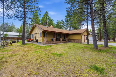 Exterior - 149068 Mabel Dr, La Pine, OR 97739 photo 10 of 17