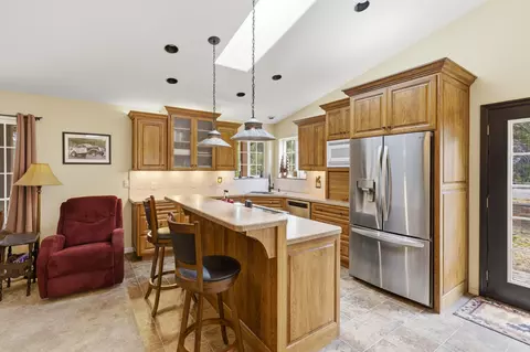 Kitchen - 149068 Mabel Dr, La Pine, OR 97739 photo 1 of 3