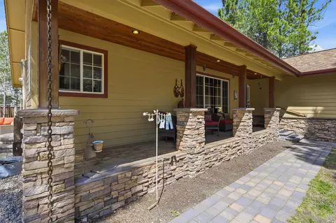 Exterior - 149068 Mabel Dr, La Pine, OR 97739 photo 8 of 17