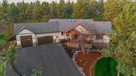 10117 Mourning Dove Dr, Klamath Falls, OR 97601