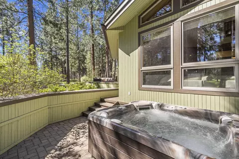 Exterior - 60766 Golf Village Loop, Bend, OR 97702 photo 5 of 8