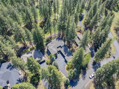 View/Area - 60766 Golf Village Loop, Bend, OR 97702 photo 3 of 8