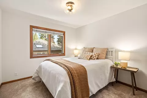 Bedroom - 60766 Golf Village Loop, Bend, OR 97702 photo 4 of 5