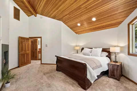 Bedroom - 60766 Golf Village Loop, Bend, OR 97702 photo 3 of 5