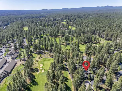 View/Area - 60766 Golf Village Loop, Bend, OR 97702 photo 6 of 8