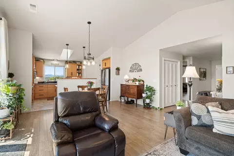 Other - 1008 Azure Way, Eagle Point, OR 97524 photo 4 of 13