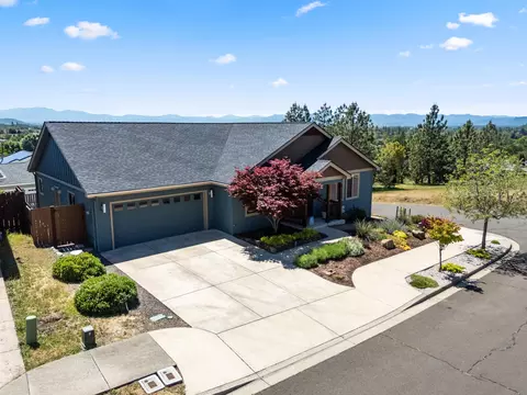 View/Area - 1008 Azure Way, Eagle Point, OR 97524 photo 6 of 18