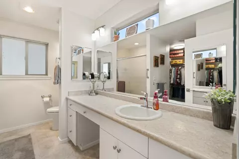 Bath - 1008 Azure Way, Eagle Point, OR 97524 photo 1 of 3