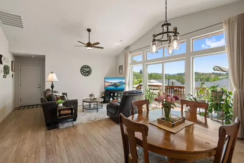 Other - 1008 Azure Way, Eagle Point, OR 97524 photo 2 of 13
