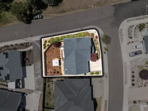 View/Area - 1008 Azure Way, Eagle Point, OR 97524 photo 15 of 18