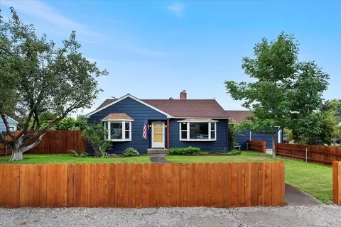 646 SE 2nd St, Prineville, OR 97754