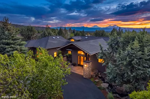 1134 Highland View Loop, Redmond, OR 97756