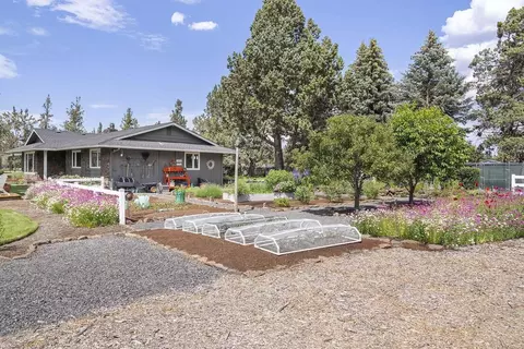 Exterior - 21837 Repine Dr, Bend, OR 97701 photo 12 of 26