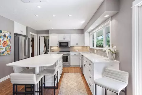 Kitchen - 21837 Repine Dr, Bend, OR 97701 photo 3 of 5