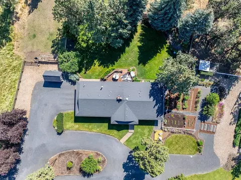 View/Area - 21837 Repine Dr, Bend, OR 97701 photo 4 of 6