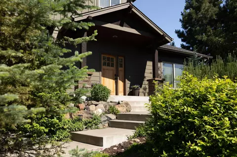 Exterior - 61433 Linton Loop, Bend, OR 97702 photo 3 of 10
