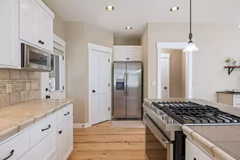 Kitchen - 61433 Linton Loop, Bend, OR 97702 photo 3 of 3