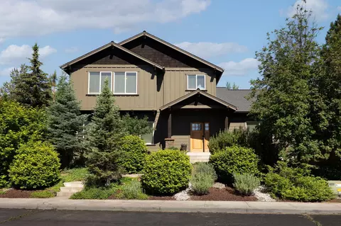 Exterior - 61433 Linton Loop, Bend, OR 97702 photo 2 of 10