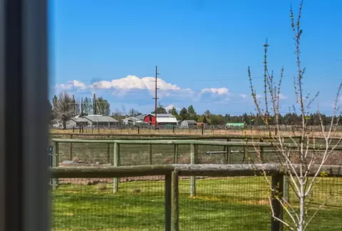 Exterior - 26345 Walker Rd, Bend, OR 97701 photo 19 of 19