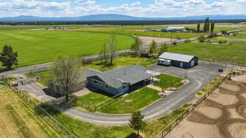 View/Area - 26345 Walker Rd, Bend, OR 97701 photo 16 of 17