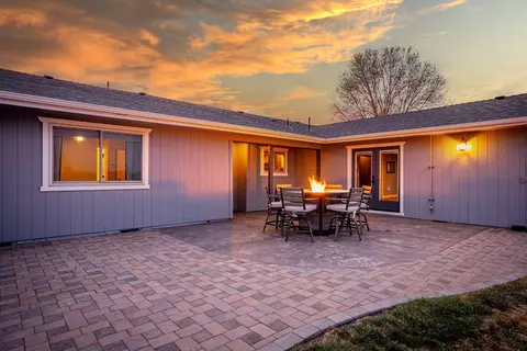 Exterior - 26345 Walker Rd, Bend, OR 97701 photo 10 of 19